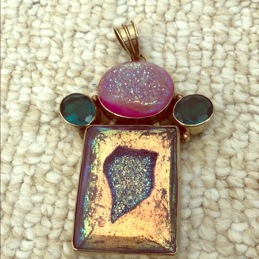 Sterling silver pendant with druzy detail